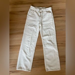 White mom jeans